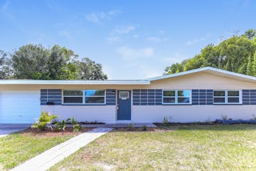 3828 Neptune Dr SE St Petersburg, FL 33705